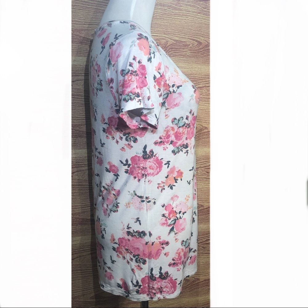 Mudd Tee with Roses - Picture 3 of 4